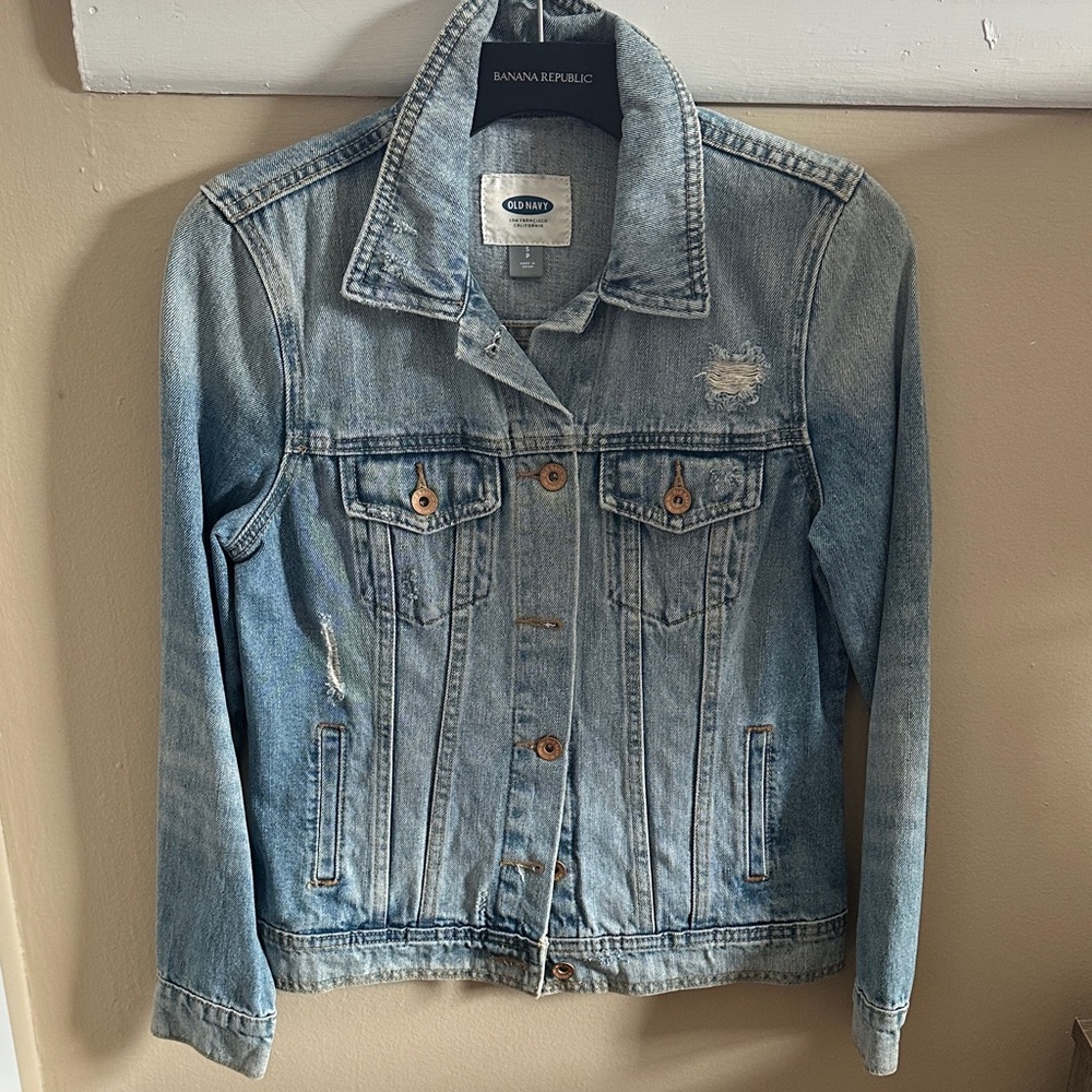 Old Navy Women's Faded Blue Jean Jacket